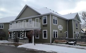 Stone Willow Inn